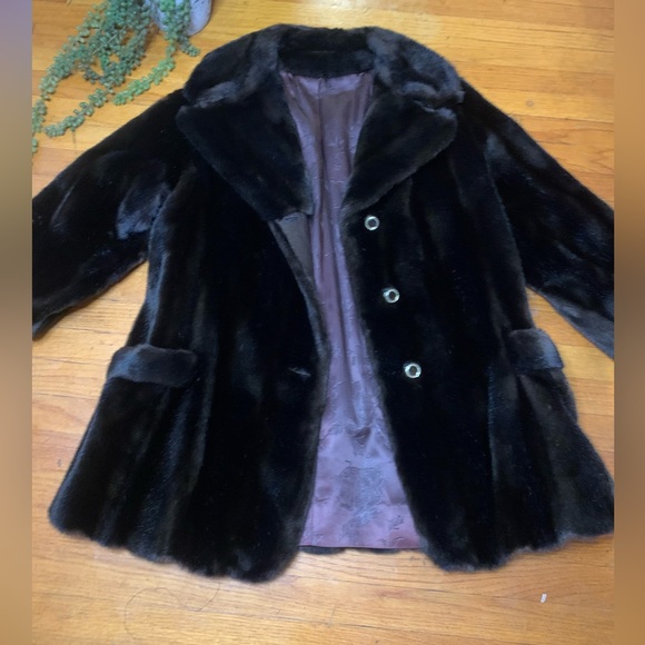 Luxurious Vintage 60s-70s Mincara Black/Brown Faux Fur Coat - Picture 2 of 16